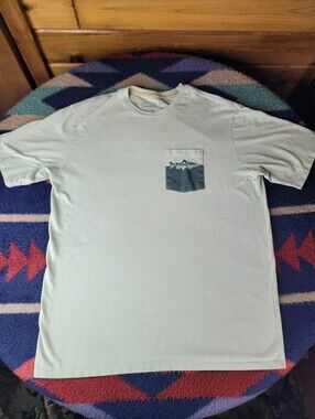 Patagonia Responsibili-Tee Pocket Shirt Men's Medium Wild Fish Wild Waters Green